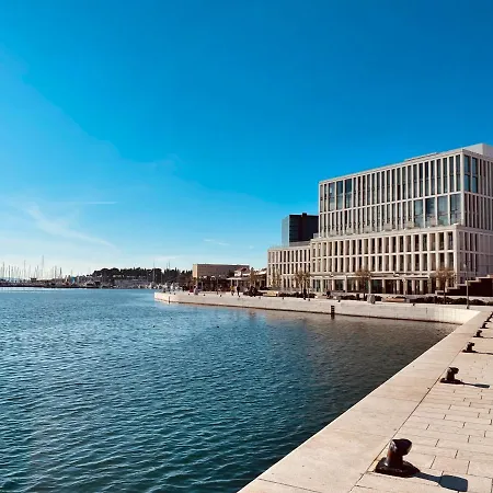 Hotel Ambasador-3