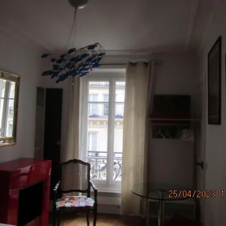 Bed And Breakfast Paris Centre-2