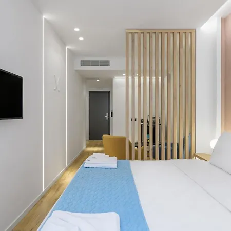 Acropolis Magenta Luxury Suites-3