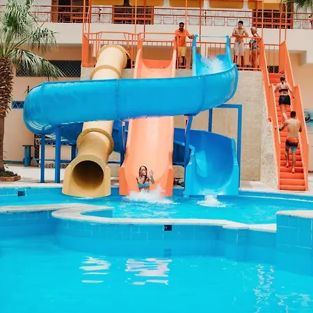 Empire Hotel Aqua Park - Couples And Families-2