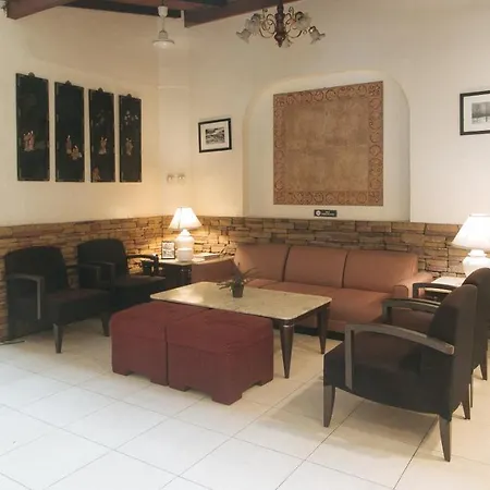 El Rico Suite Makati By Reddoorz-2