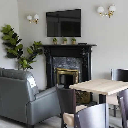 Slieve Bloom Manor Hostel-3
