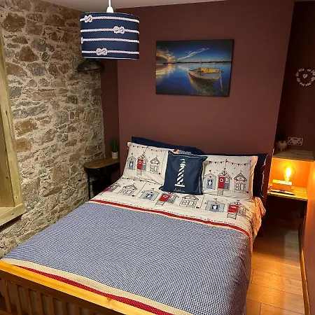 Island Lodge A Relaxed Boutique Stay Tucked Into Plymouth Historic Barbican Combining Spacious Modern Rooms With Warm Hospitality-3