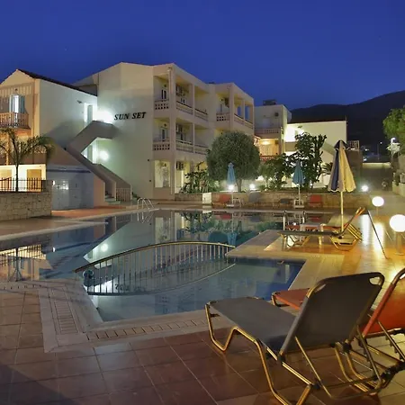Sunset Apartments-3