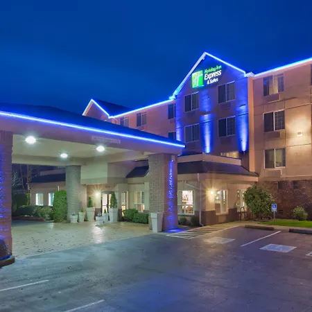 Holiday Inn Express Hotel&Suites Portland - Jantzen Beach, an IHG Hotel-2