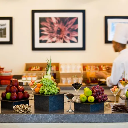Moevenpick Hotel & Apartments Bur Dubai-3