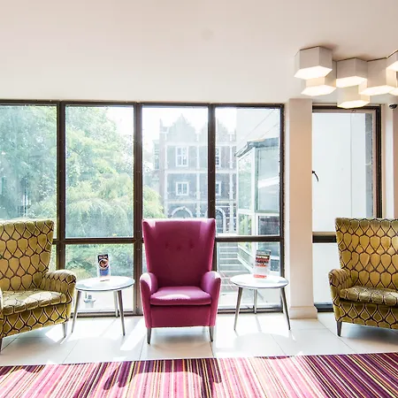Safestay London Kensington Holland Park (Adults Only)-2