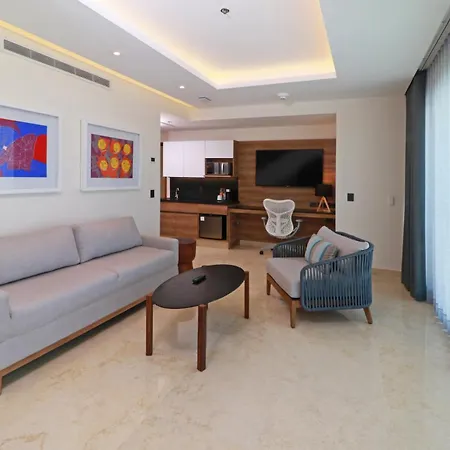 Holiday Inn & Suites - Puerto Vallarta Marina & Golf By Ihg-2
