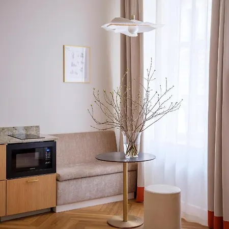 Miro Rooms Skolas - Quiet Chic, Free Parking, Self Check-In-3