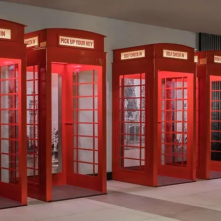 Radisson Red London Heathrow-3