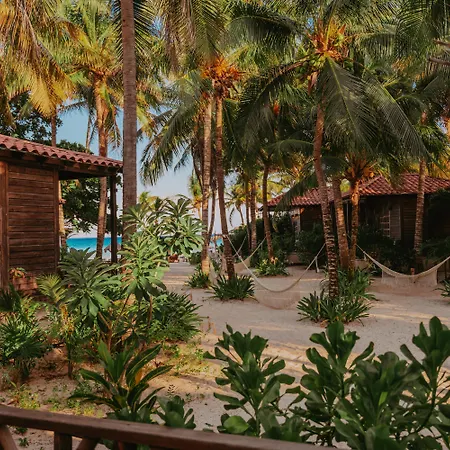 Petit Lafitte Beach Front Hotel & Bungalows-2