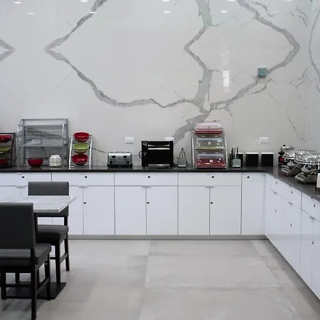 Wingate By Wyndham Long Island City-2