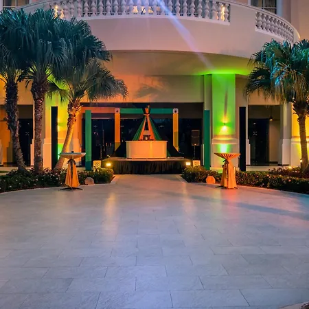 Iberostar Waves Rose Hall Beach-3