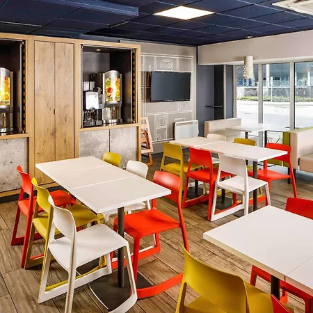 Ibis Budget Cardiff Centre-3