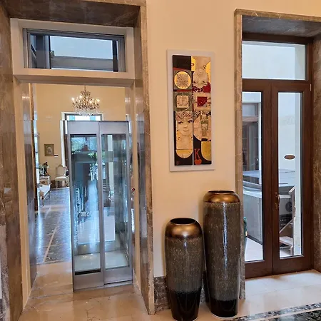 Dimora Charleston Lecce parcheggio privato in loco gratis-2