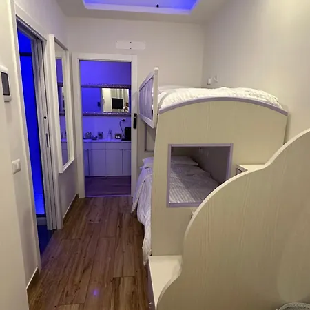 Bunk Bed - Room 4-2