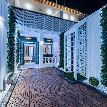 Hostal Luxury Nit I Dia-2