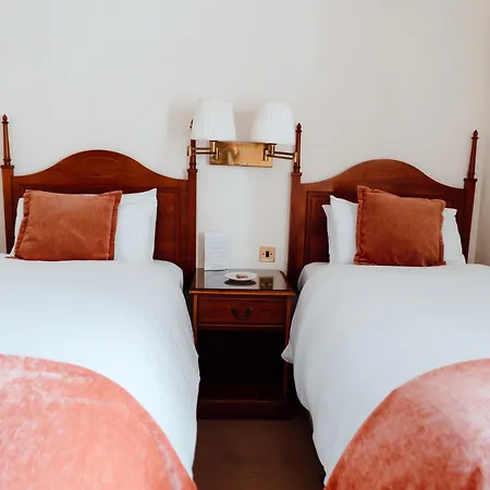 Royal Hotel-2