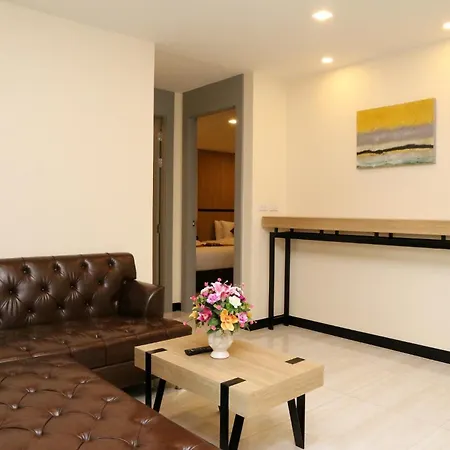 Crystal Palace Luxury Hotel Pattaya-2