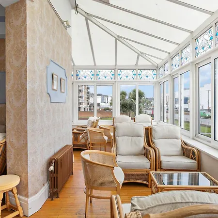 Marine Hotel-2
