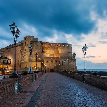 Piazza Bovio 22-3