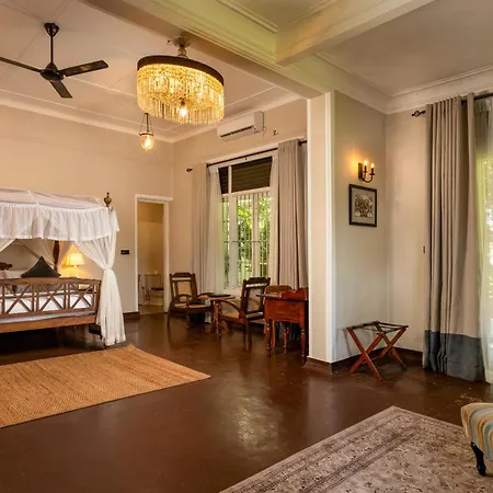 Castle Hill Bungalow By Seven Angels-3
