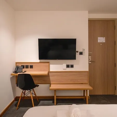 Zen Master Hotel-2