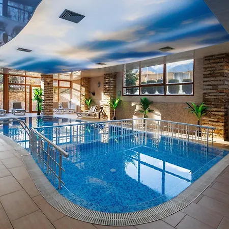 Green Wood Hotel & Spa-3