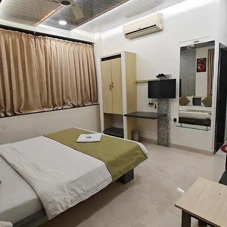 Cool Palace Hotels-2