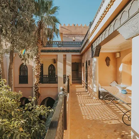 Riad Le Perroquet Bleu Suites&Spa-2