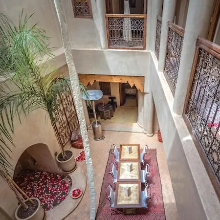 Riad Jaune Safran Entire House-3