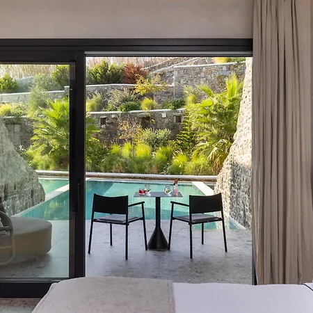 Aeonic Suites And Spa-2