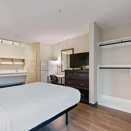 Extended Stay America Suites - Miami - Airport - Blue Lagoon-2