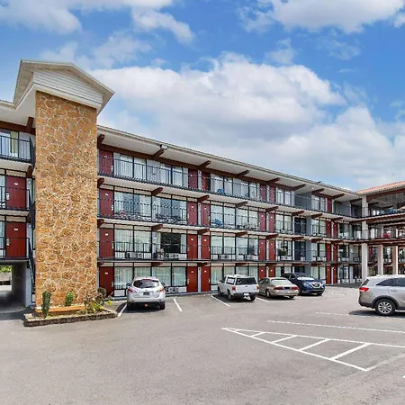 Americana Inn A Travelodge By Wyndham-2