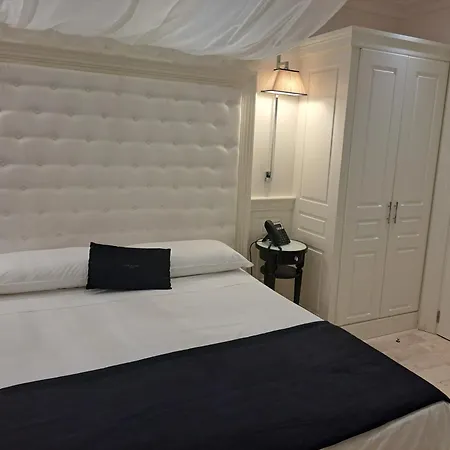 Hotel Dei Quiriti Suite-3