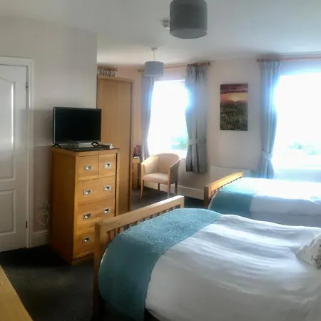 Beacon Country House & Luxury Shepherd Huts-2