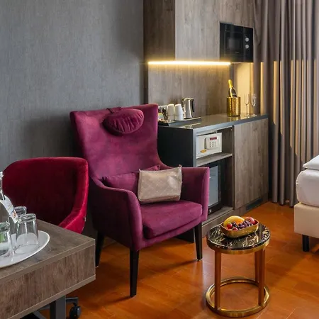 Plaza Premium Karlsruhe-3