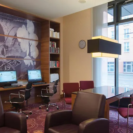 Hampton By Hilton Nuernberg City Center-3