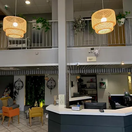 Kyriad Hotel Montpellier Centre Antigone-3