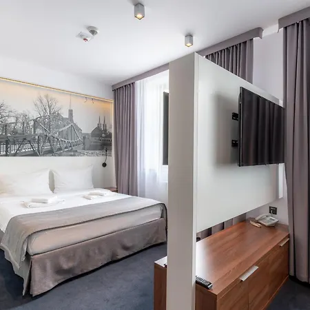 Terminal Hotel-2