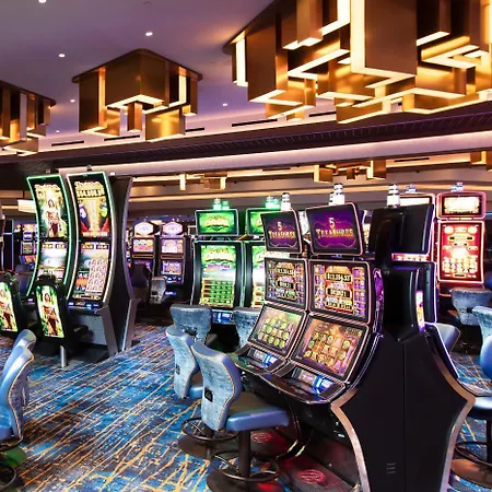 Enticing Stay At Strat Casino Strip Las Vegas-2