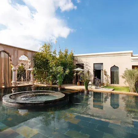 Palais Namaskar-2