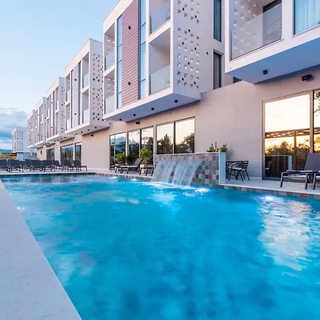 Trio Resort-2