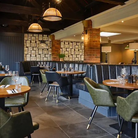 The Kingfisher Pub & Hotel-2
