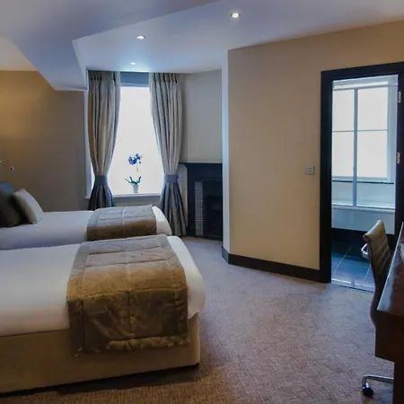 Rochester Hotel By Blue Orchid-2