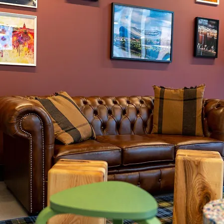 Easyhotel Dublin-3