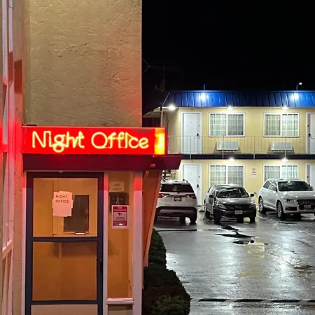 Columbus Motor Inn-2