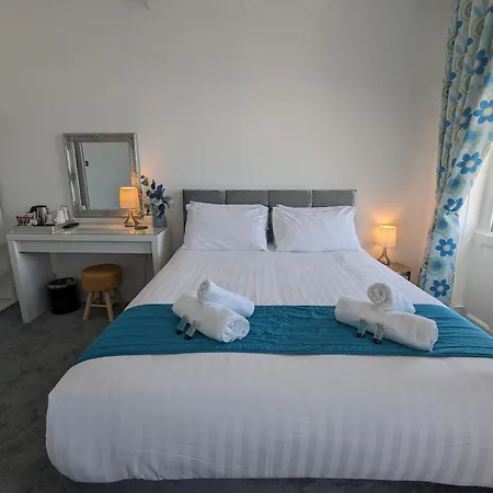 Acqua Beach Weymouth-3