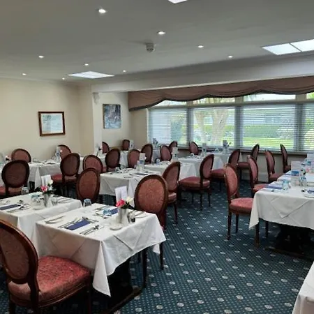 Runnymede Court Hotel-3
