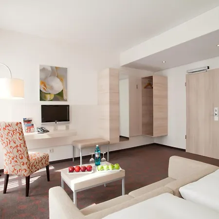H+ Hotel Muenchen-2